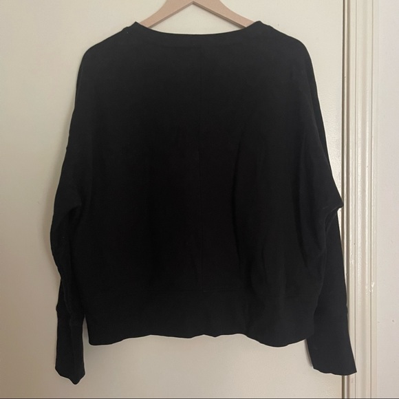 Calvin Klein crewneck new with tags - Picture 2 of 3